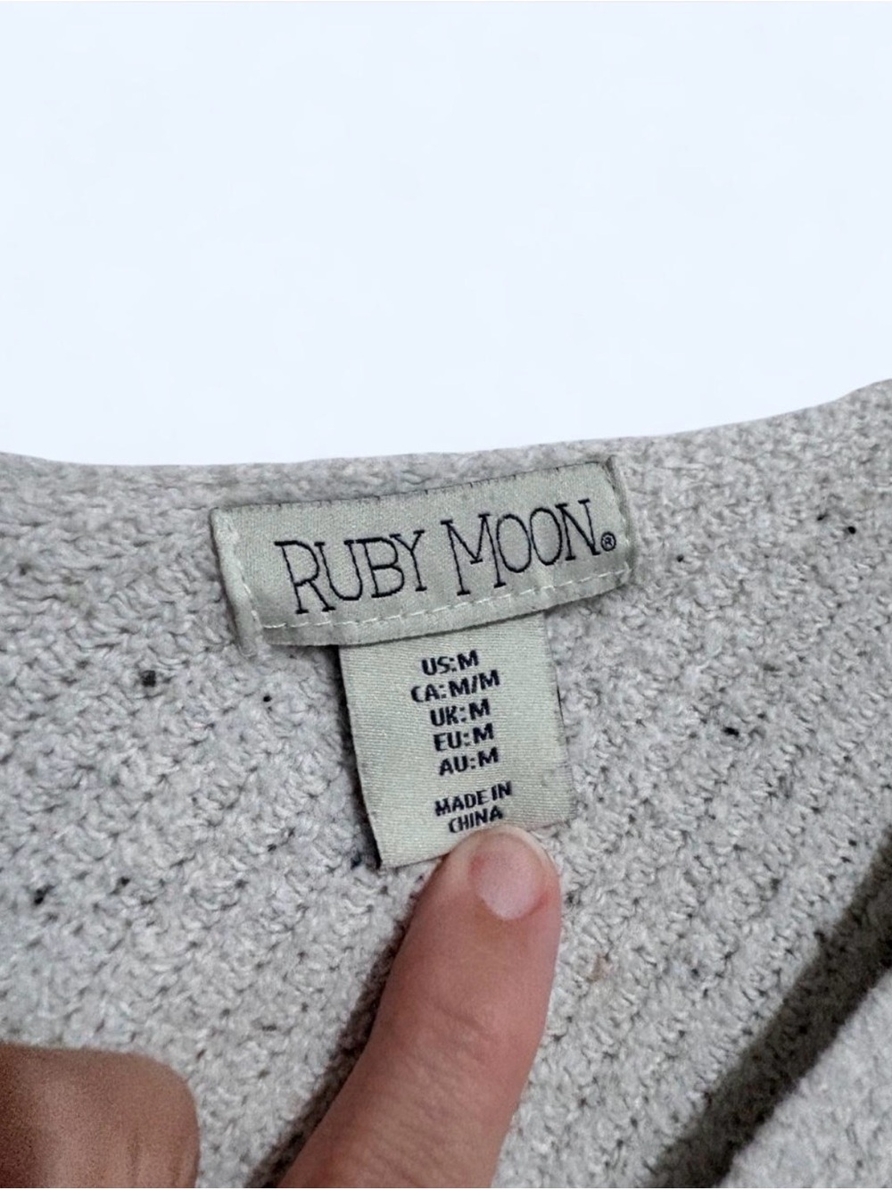 ruby moon Light Gray V-Neck Ribbed Knit Sweater - Picture 5 of 6